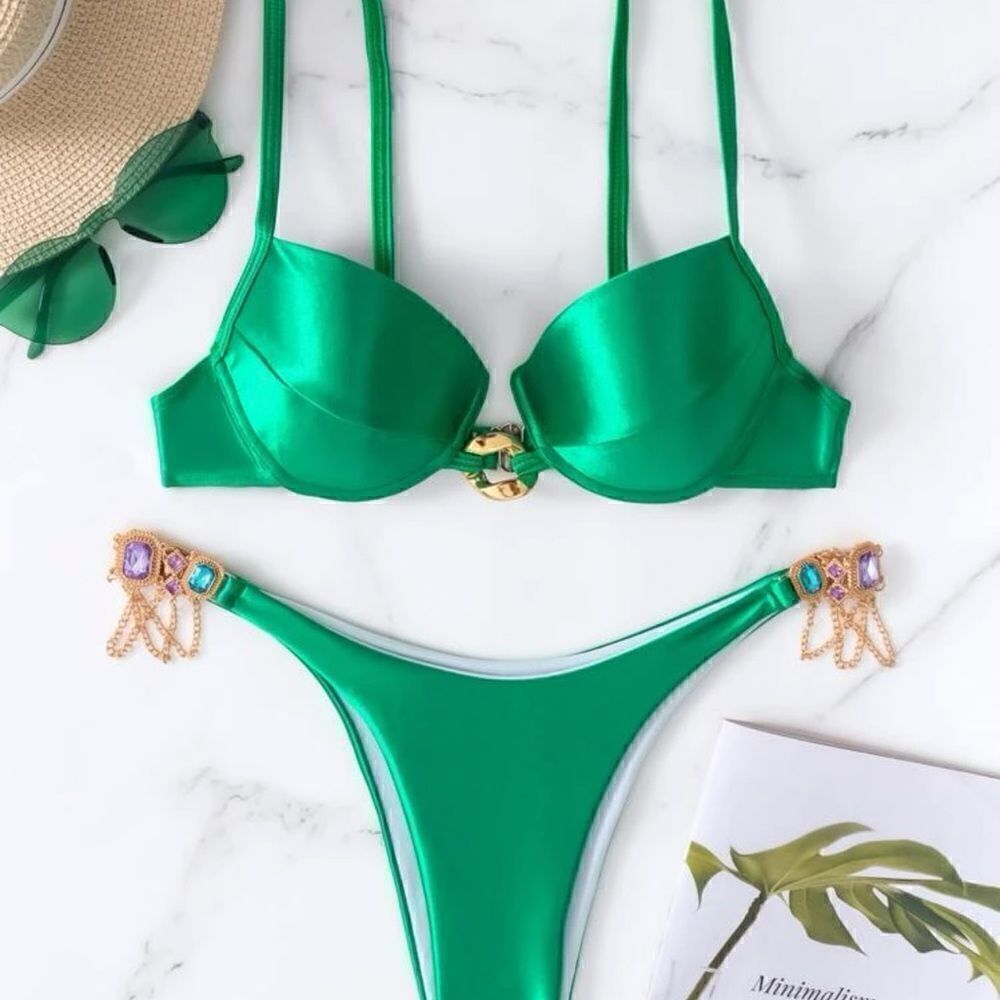 Bikini Set - Picture 2 of 11
